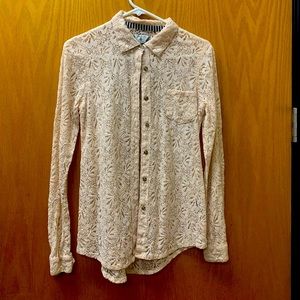 Volcolm lace blouse